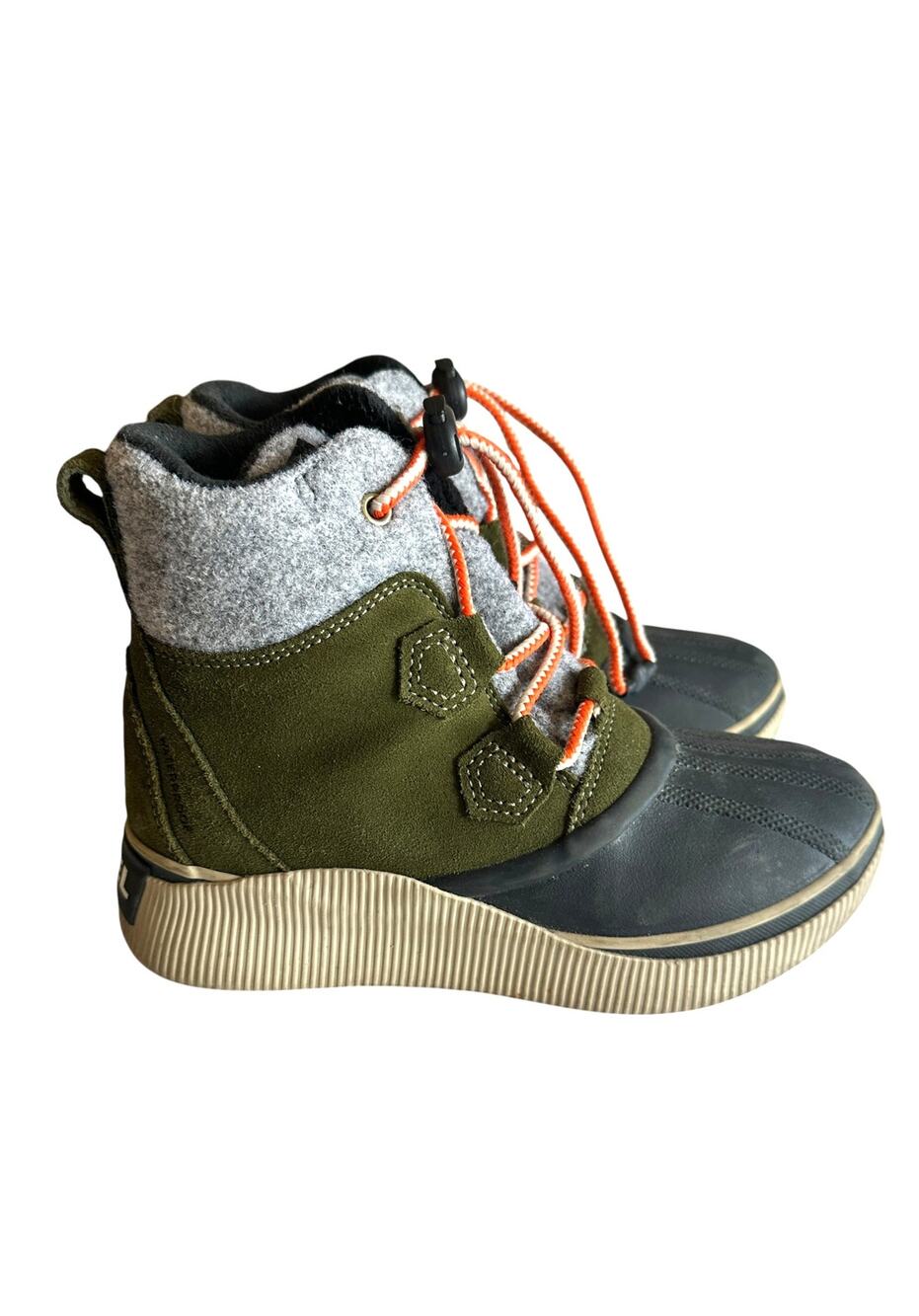 Sorel Out n About IV Chillz Waterproof Boots Childrens Size 4 Outdoor Shearling